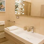 Rosemary Park فيلة *